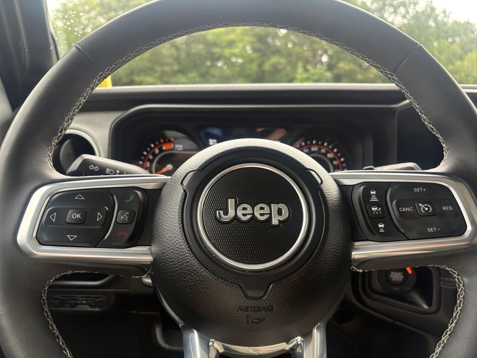 2025 Jeep JL Wrangler - Image 26 of 31