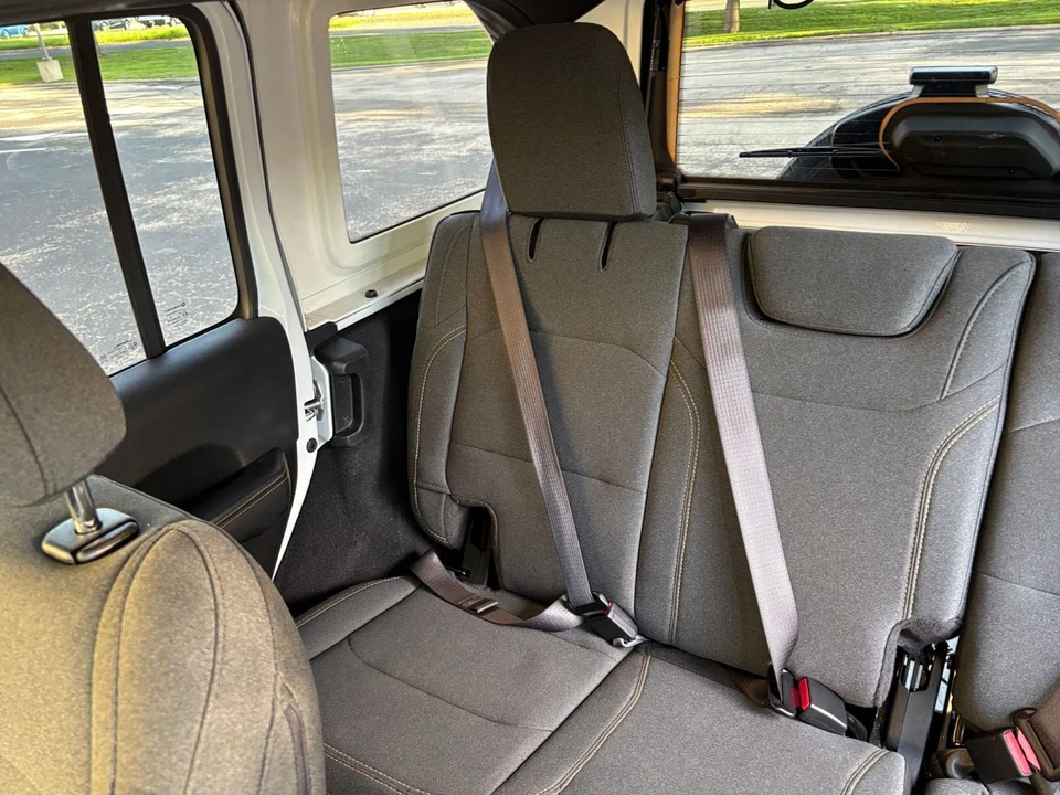 2025 Jeep JL Wrangler - Image 31 of 31