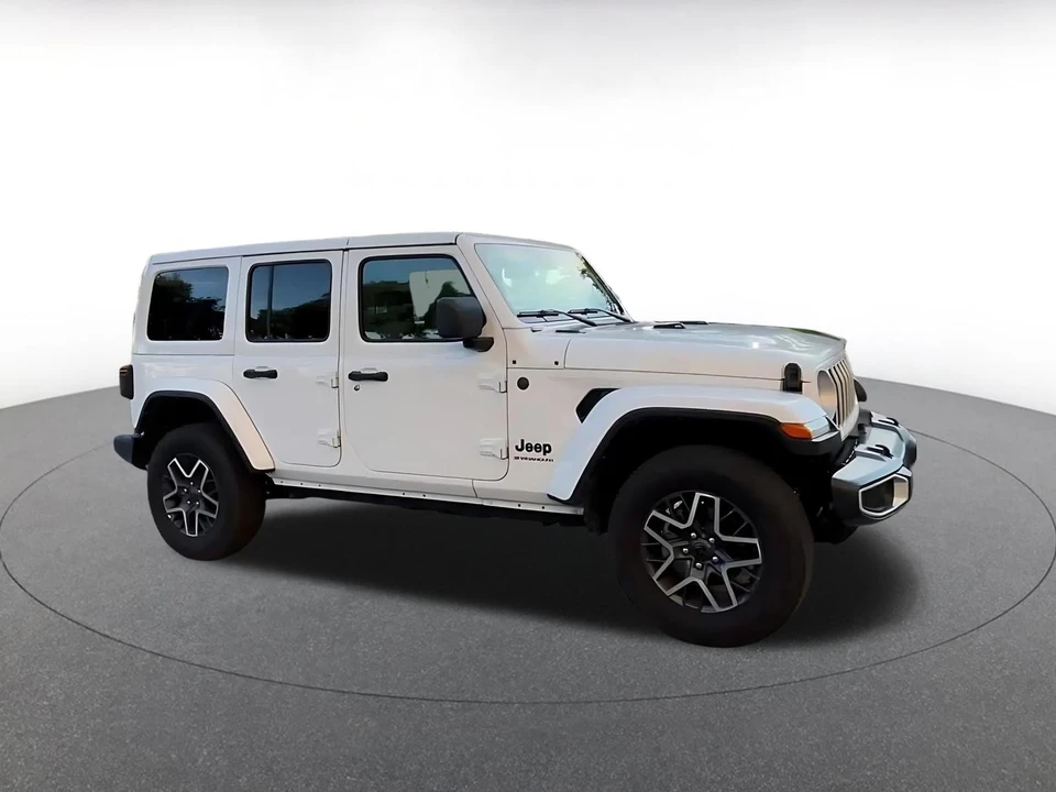 2025 Jeep JL Wrangler - Image 2 of 31