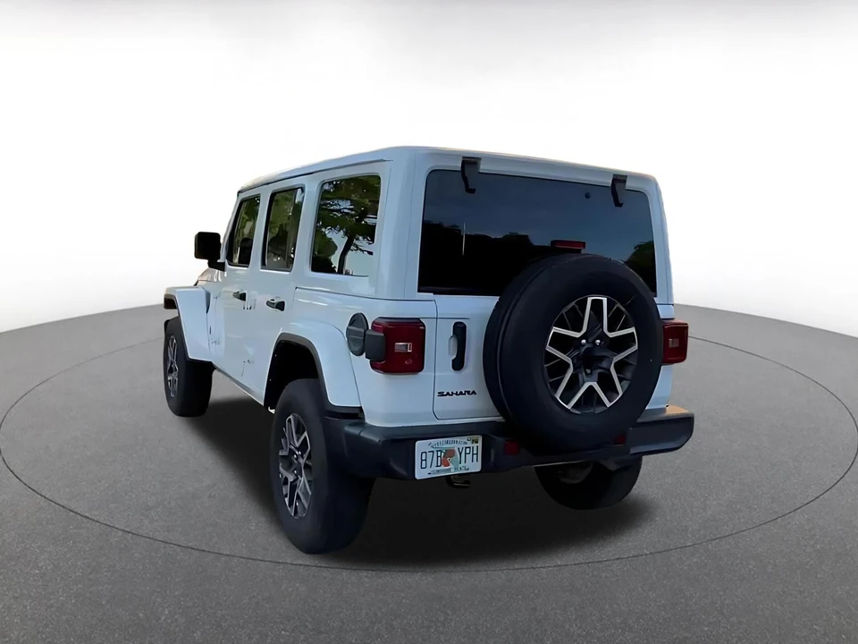 2025 Jeep JL Wrangler - Image 12 of 31