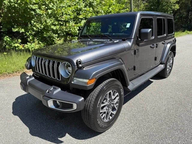 2025 Jeep JL Wrangler - Image 3 of 21