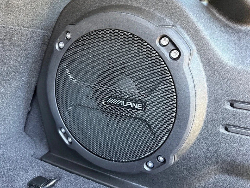 2025 Jeep JL Wrangler - Image 19 of 21