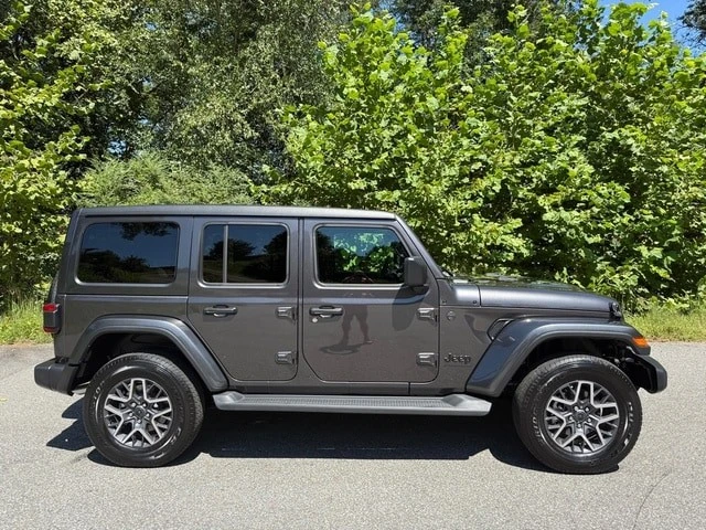 2025 Jeep JL Wrangler - Image 6 of 21