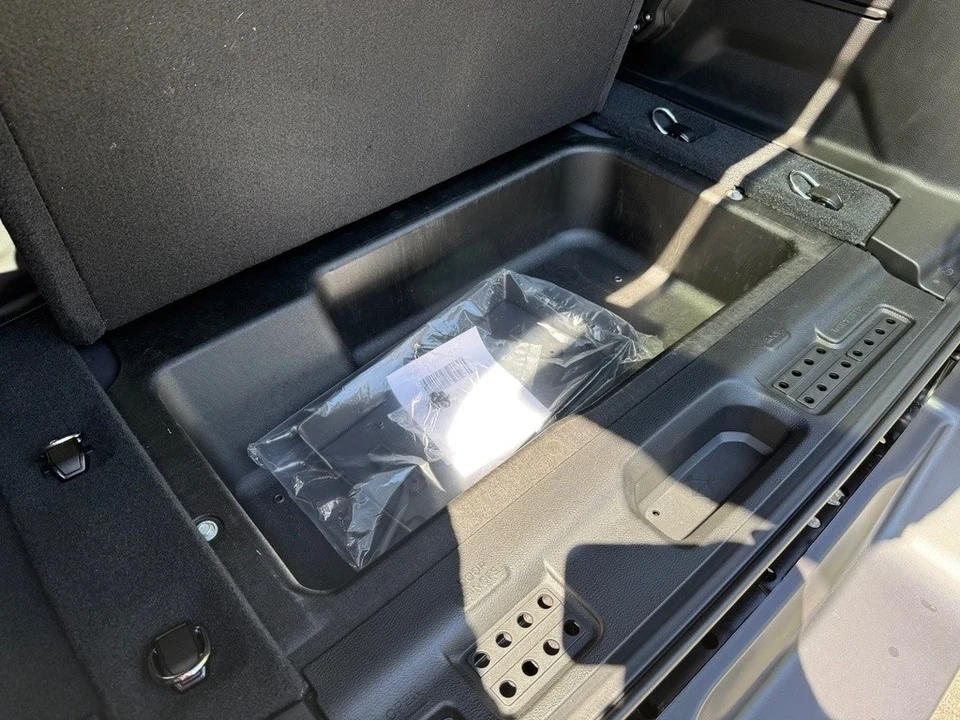2025 Jeep JL Wrangler - Image 18 of 21