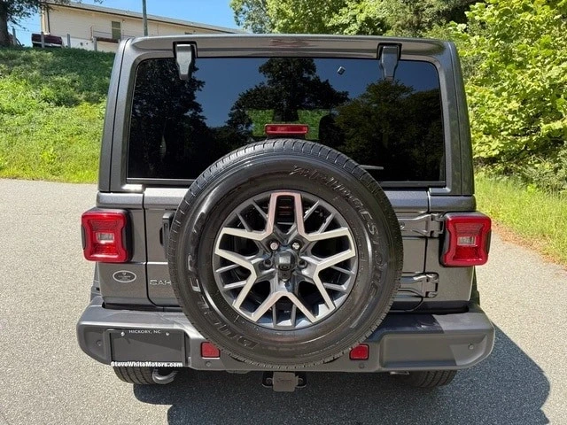 2025 Jeep JL Wrangler - Image 8 of 21