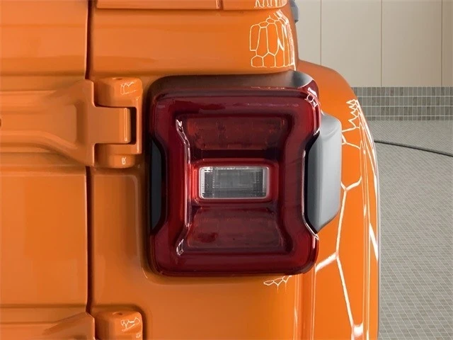 2025 Jeep JL Wrangler - Image 13 of 21