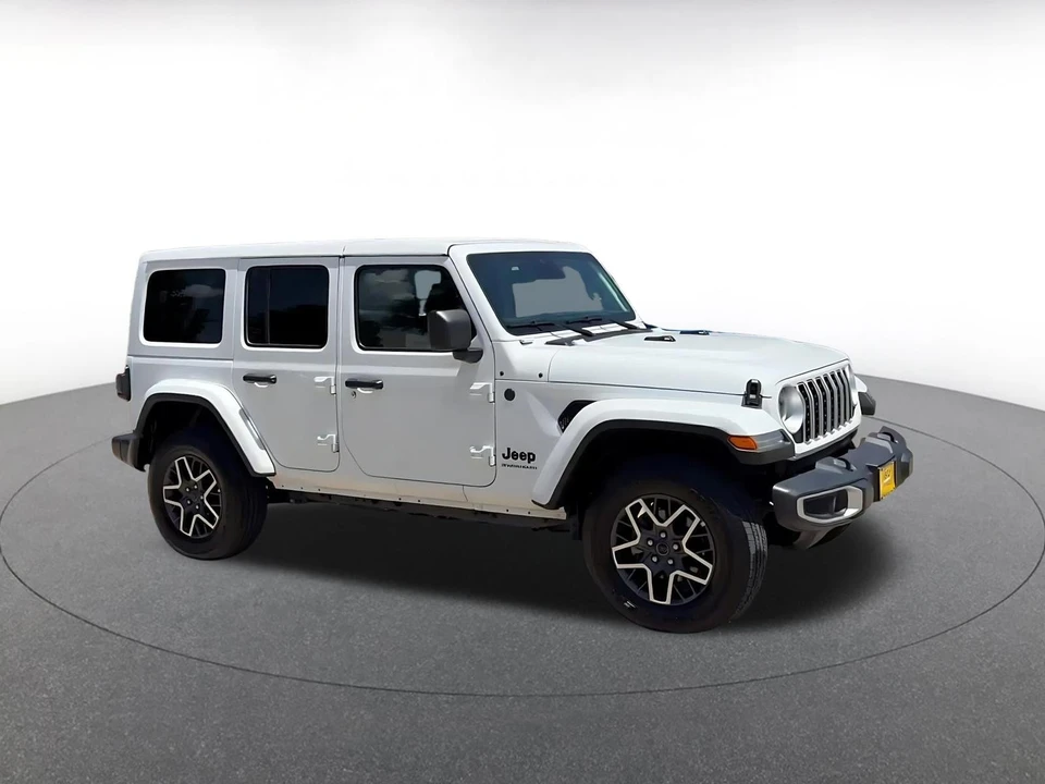 2025 Jeep JL Wrangler - Image 2 of 31