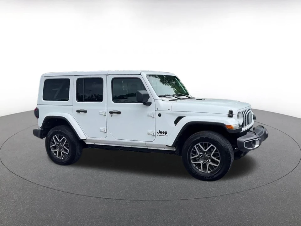 2025 Jeep JL Wrangler - Image 2 of 31