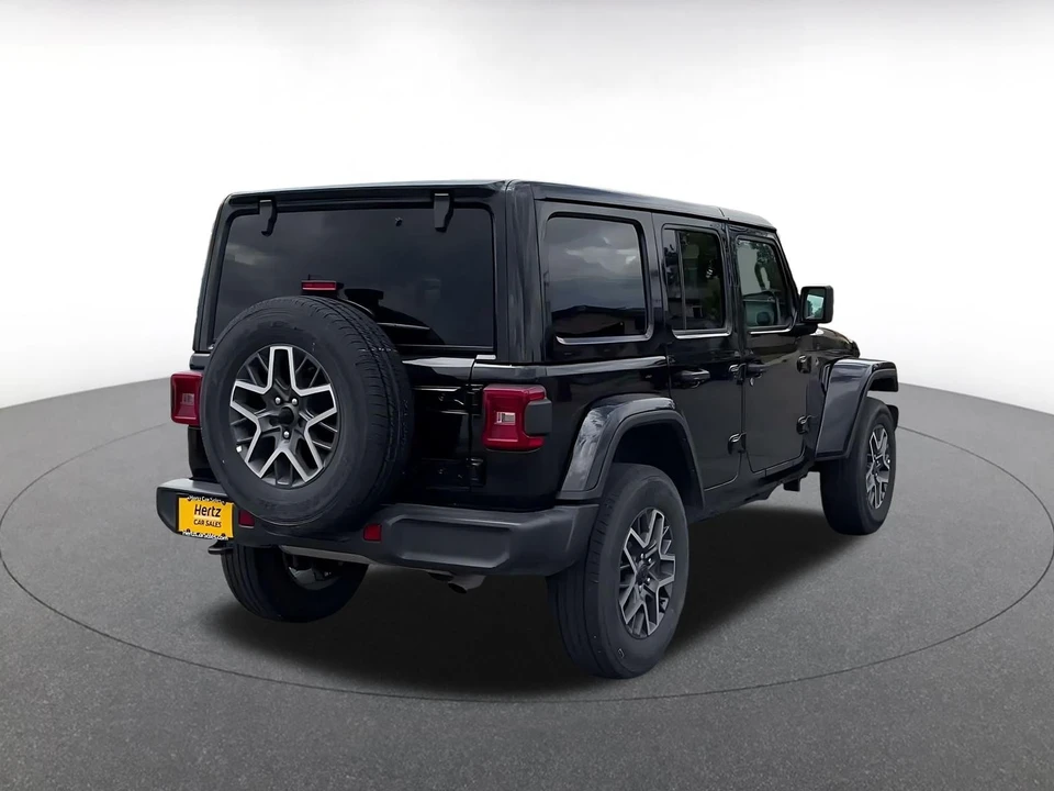 2025 Jeep JL Wrangler - Image 16 of 31