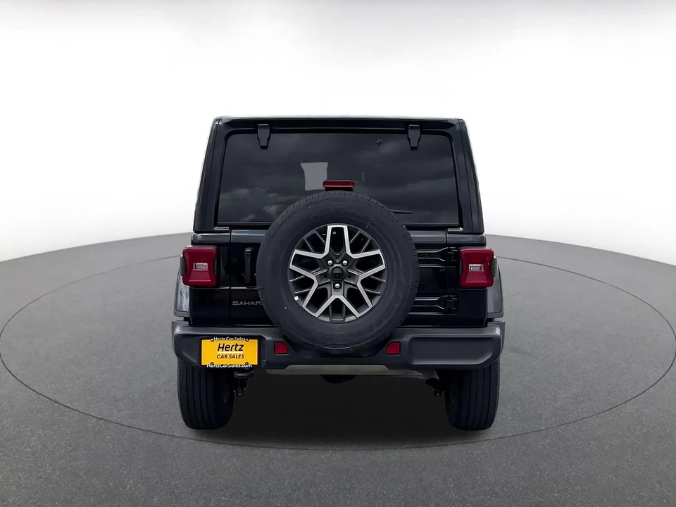2025 Jeep JL Wrangler - Image 14 of 31
