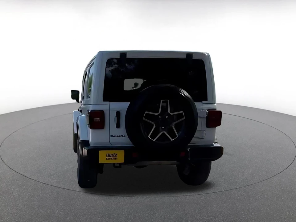 2025 Jeep JL Wrangler - Image 9 of 31