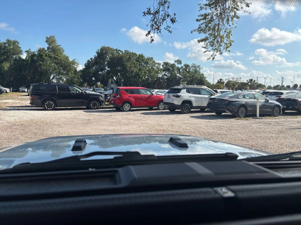 2025 Jeep JL Wrangler - Image 14 of 31