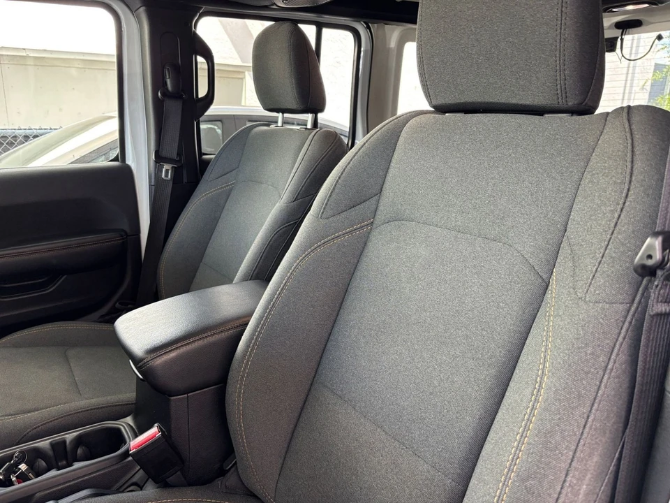 2025 Jeep JL Wrangler - Image 31 of 31