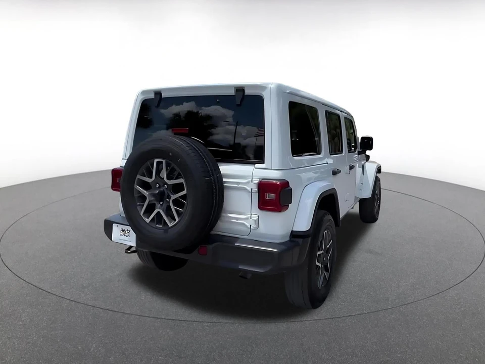 2025 Jeep JL Wrangler - Image 12 of 31