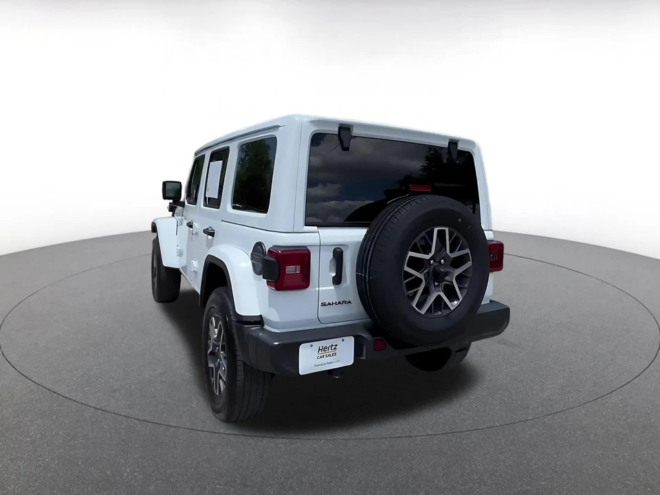 2025 Jeep JL Wrangler - Image 9 of 31