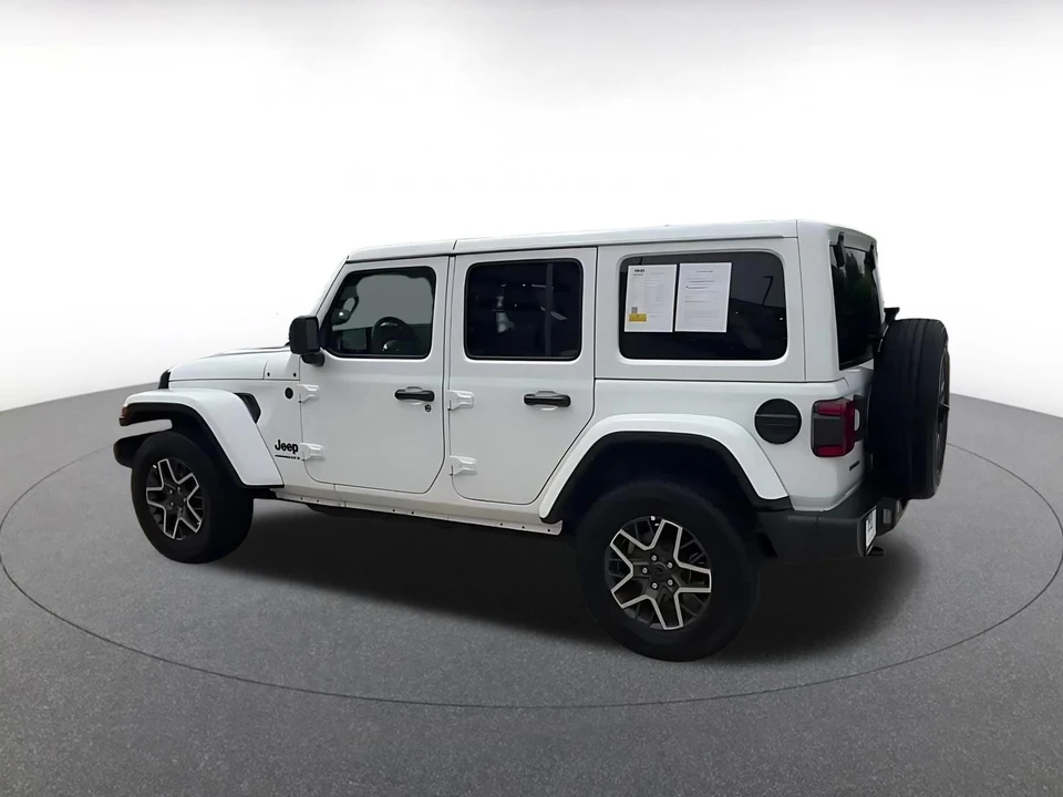 2025 Jeep JL Wrangler - Image 8 of 31