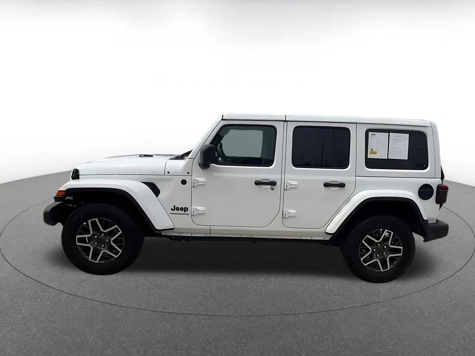 2025 Jeep JL Wrangler - Image 7 of 31