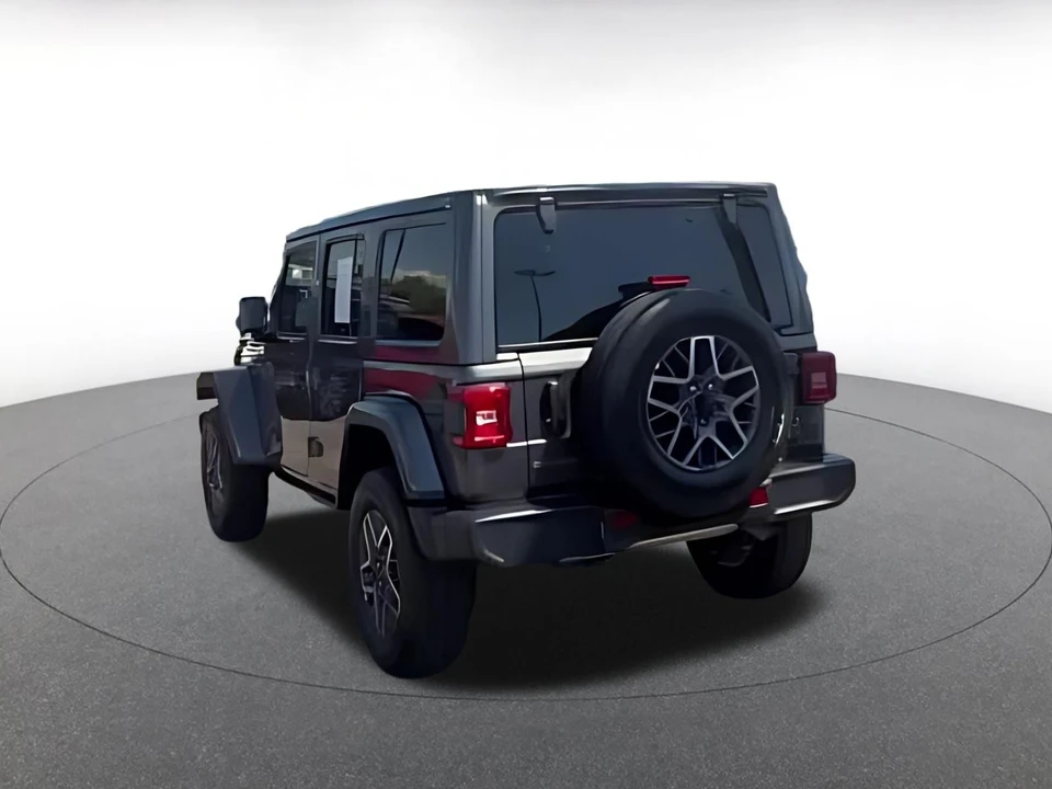 2025 Jeep JL Wrangler - Image 17 of 31
