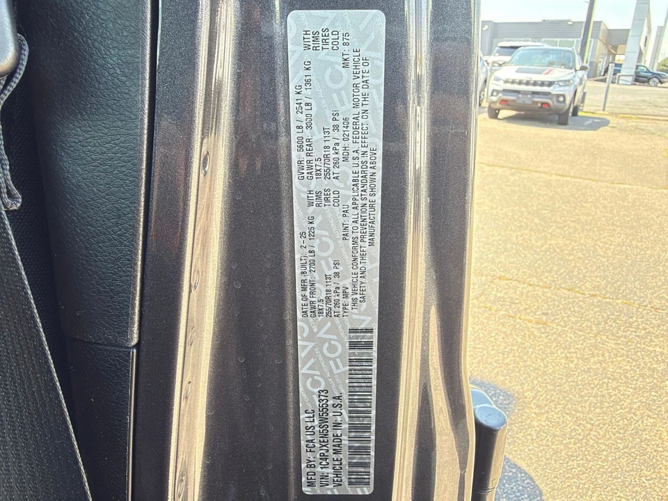 2025 Jeep JL Wrangler - Image 29 of 31
