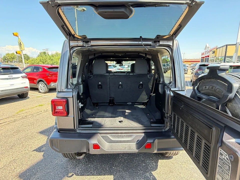 2025 Jeep JL Wrangler - Image 31 of 31