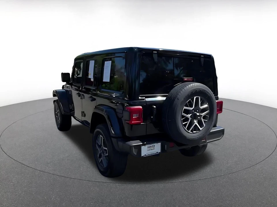 2025 Jeep JL Wrangler - Image 16 of 31