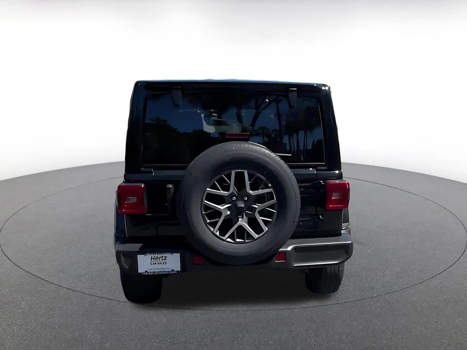 2025 Jeep JL Wrangler - Image 12 of 31