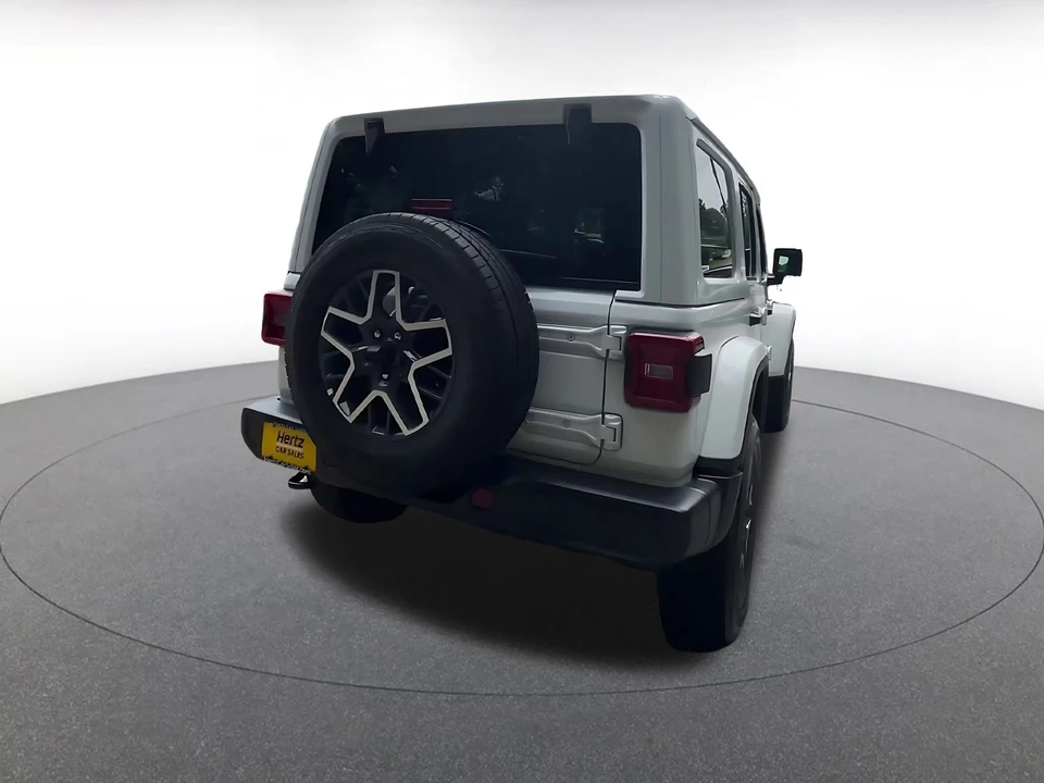 2025 Jeep JL Wrangler - Image 14 of 31
