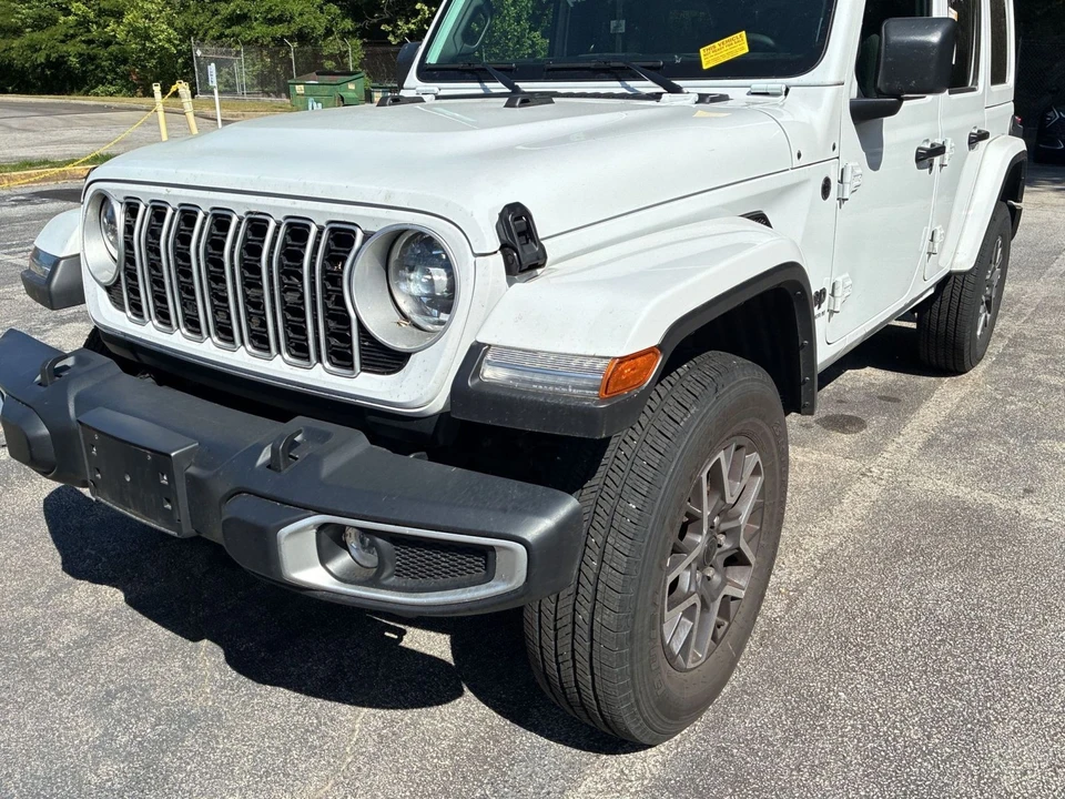 2025 Jeep JL Wrangler - Image 5 of 20