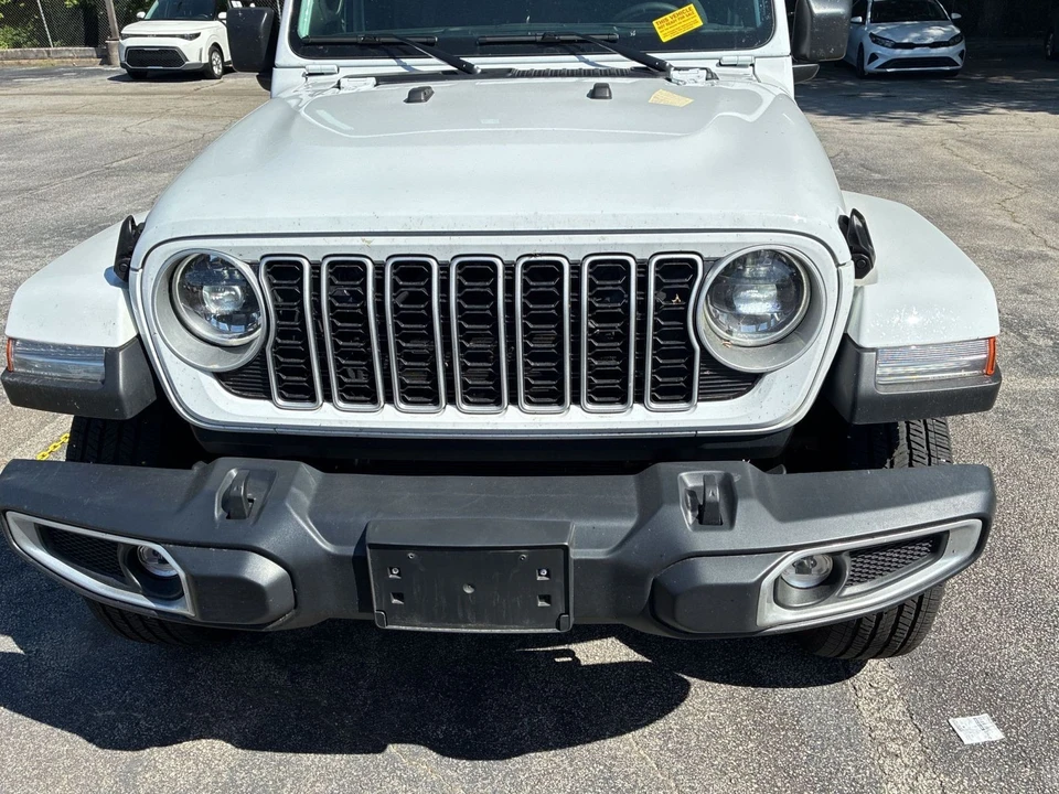 2025 Jeep JL Wrangler - Image 4 of 20