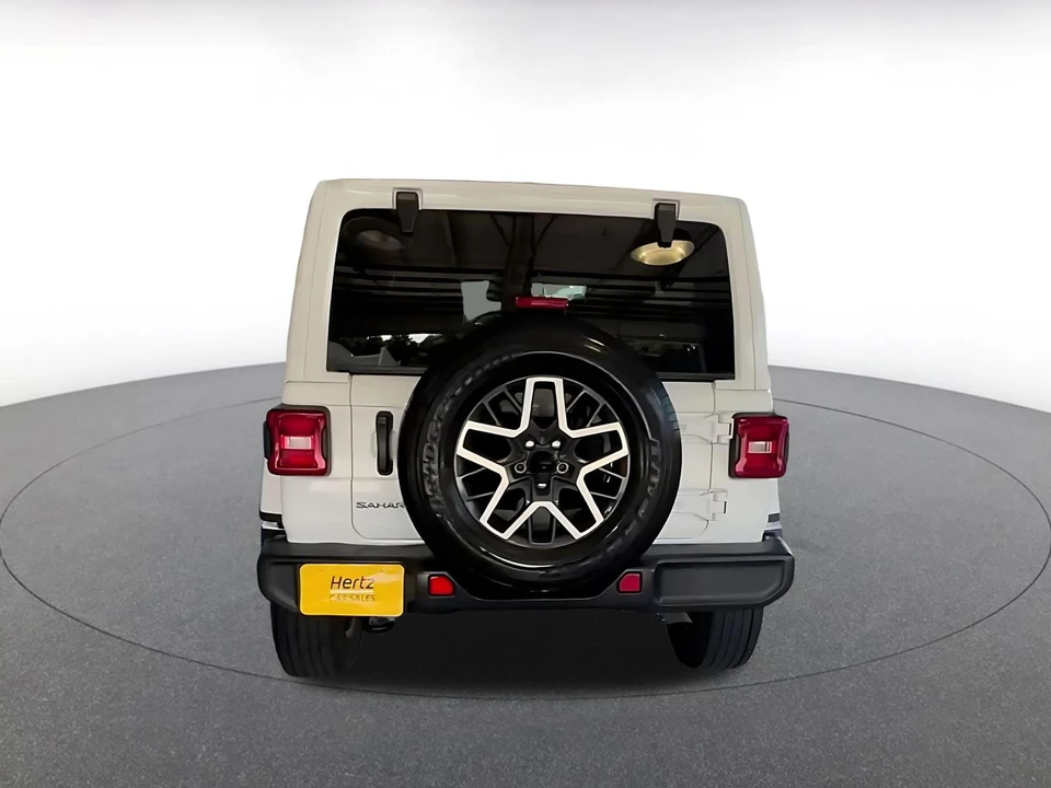 2025 Jeep JL Wrangler - Image 12 of 31