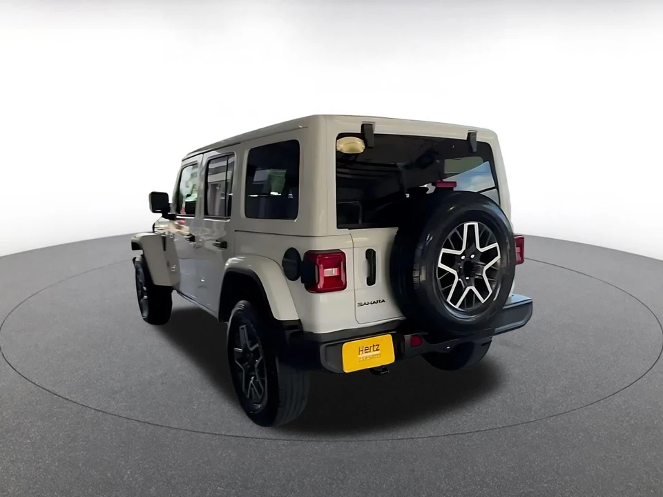 2025 Jeep JL Wrangler - Image 11 of 31