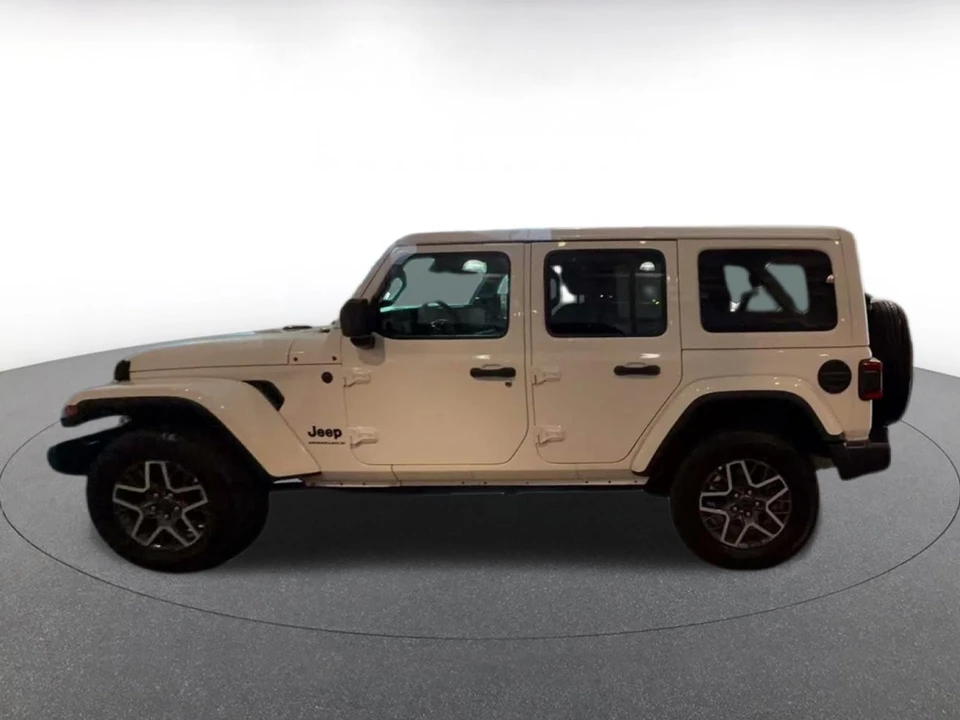 2025 Jeep JL Wrangler - Image 8 of 31