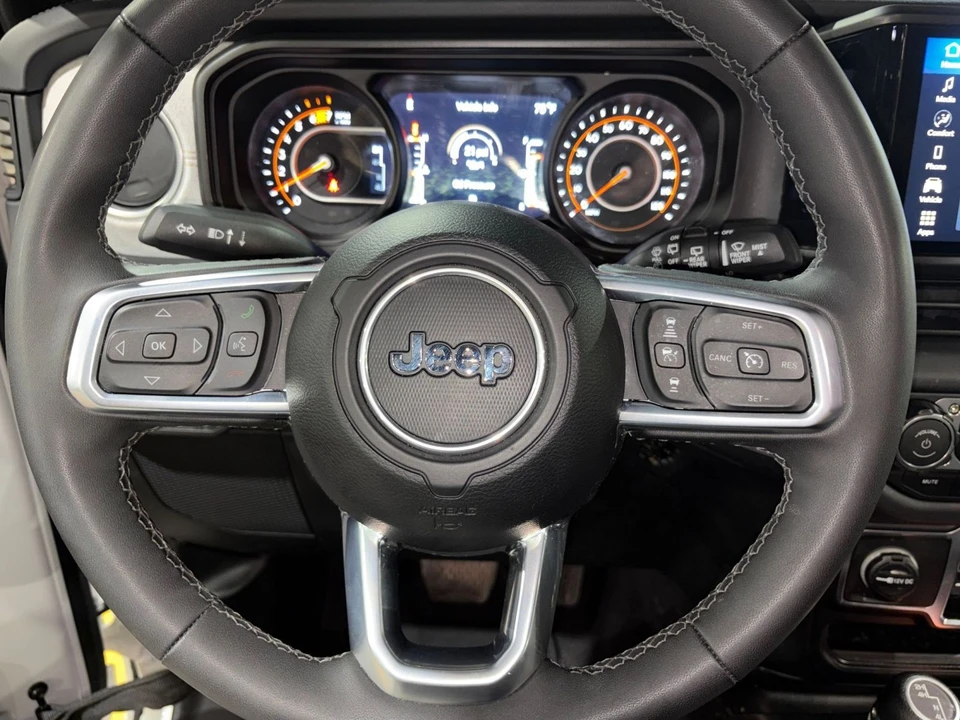 2025 Jeep JL Wrangler - Image 28 of 31