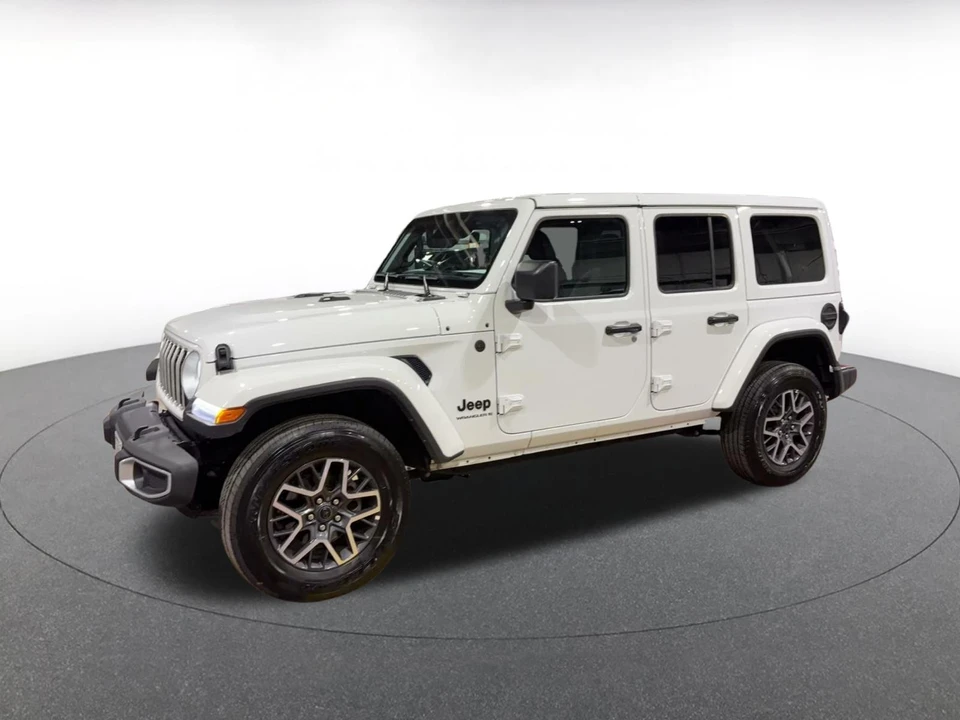 2025 Jeep JL Wrangler - Image 8 of 31