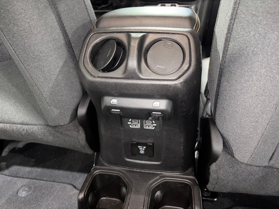 2025 Jeep JL Wrangler - Image 22 of 31
