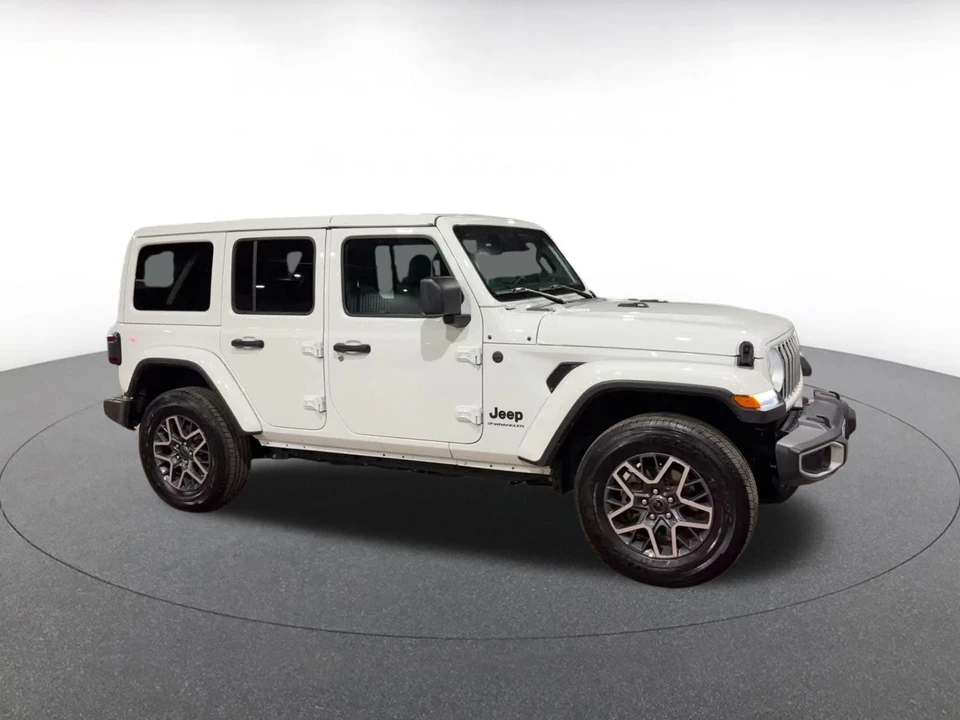2025 Jeep JL Wrangler - Image 2 of 31