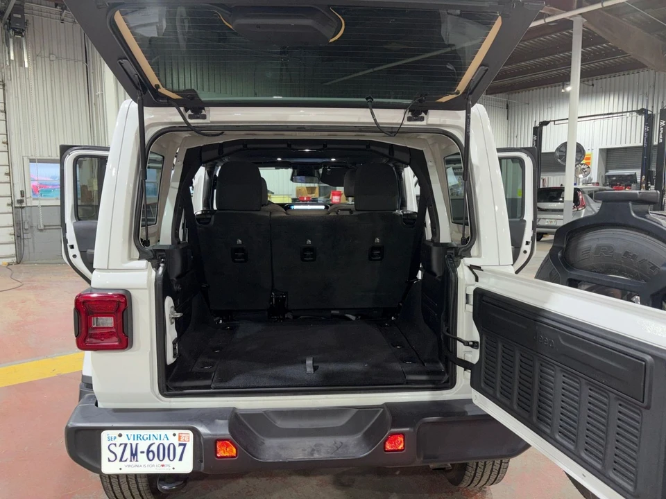 2025 Jeep JL Wrangler - Image 31 of 31