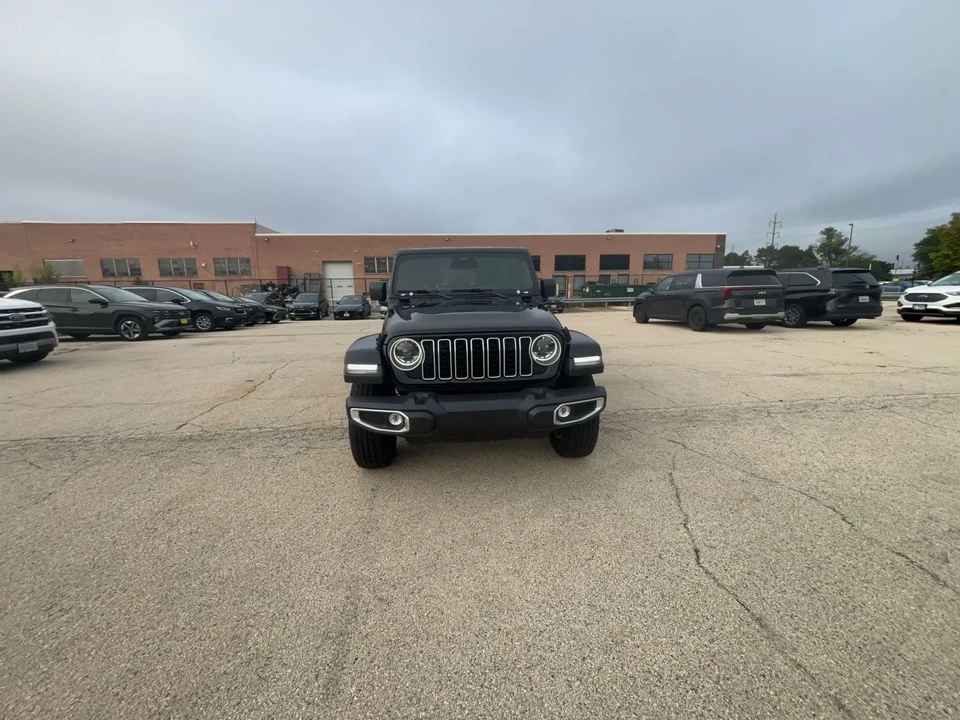 2025 Jeep JL Wrangler - Image 3 of 31