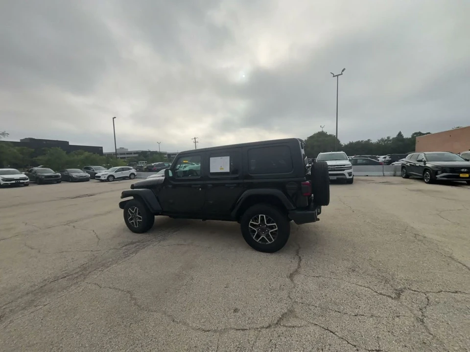 2025 Jeep JL Wrangler - Image 9 of 31