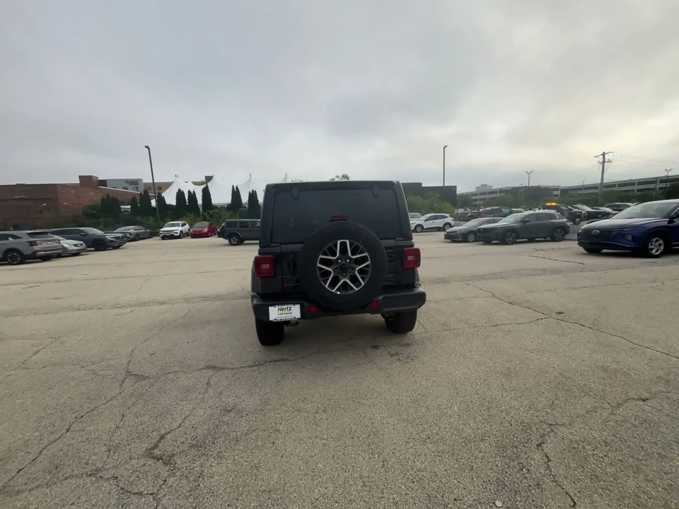 2025 Jeep JL Wrangler - Image 12 of 31
