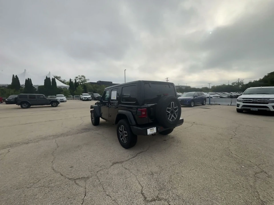 2025 Jeep JL Wrangler - Image 11 of 31