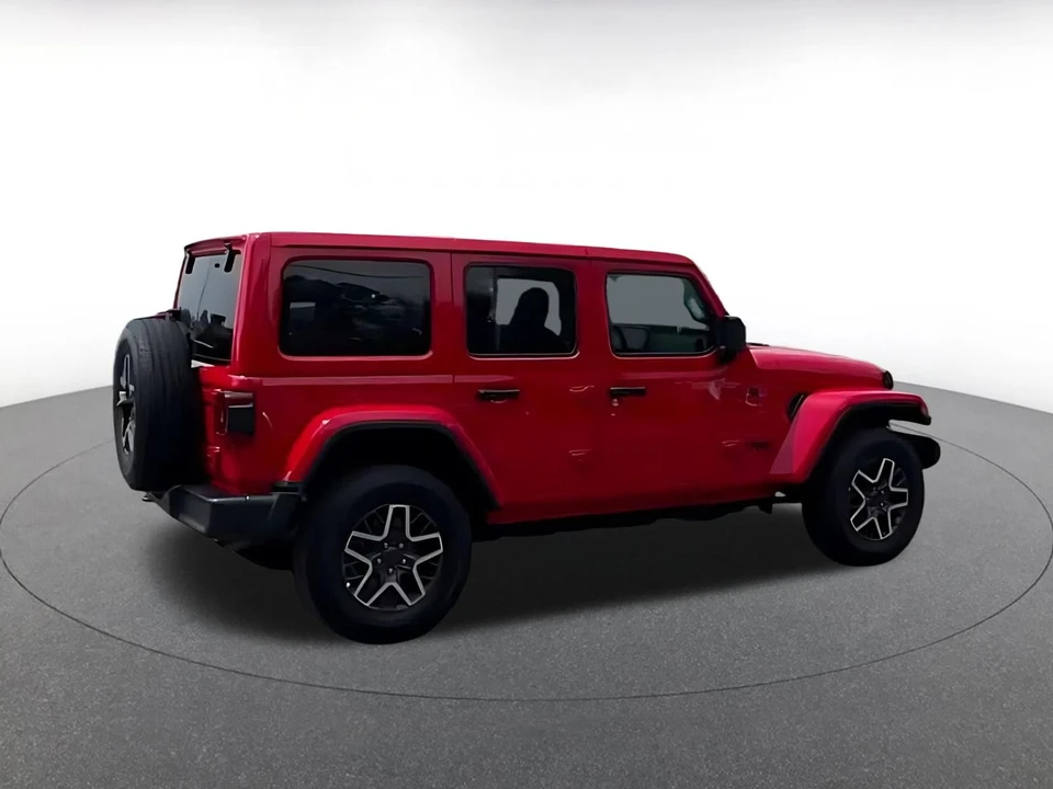 2025 Jeep JL Wrangler - Image 15 of 31