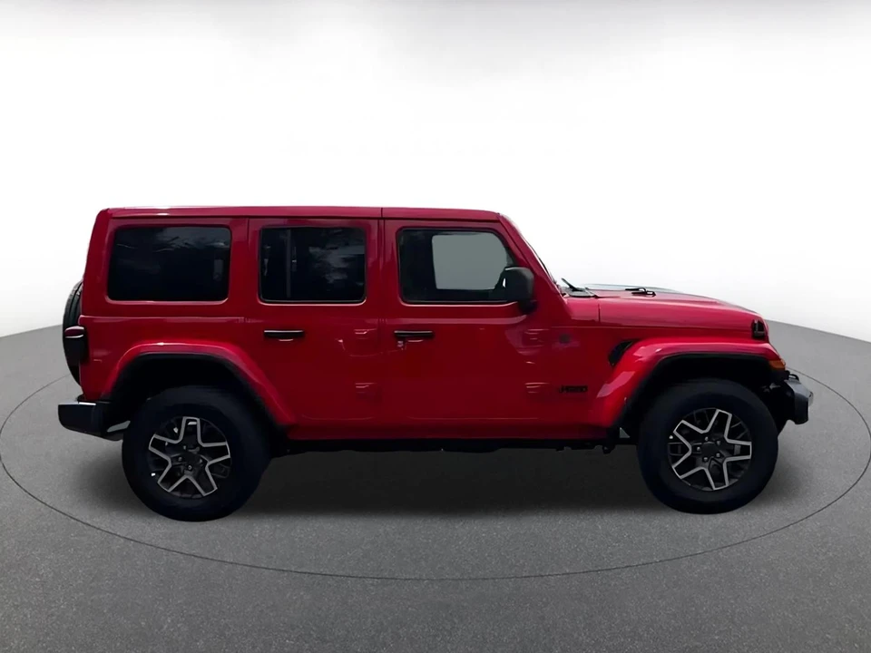 2025 Jeep JL Wrangler - Image 17 of 31