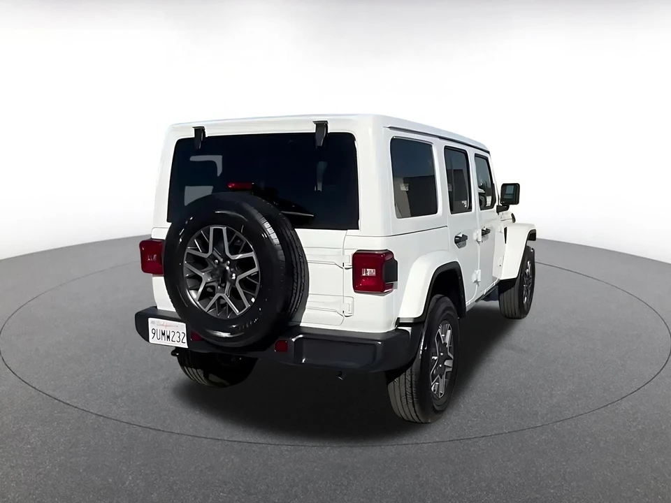 2025 Jeep JL Wrangler - Image 12 of 31