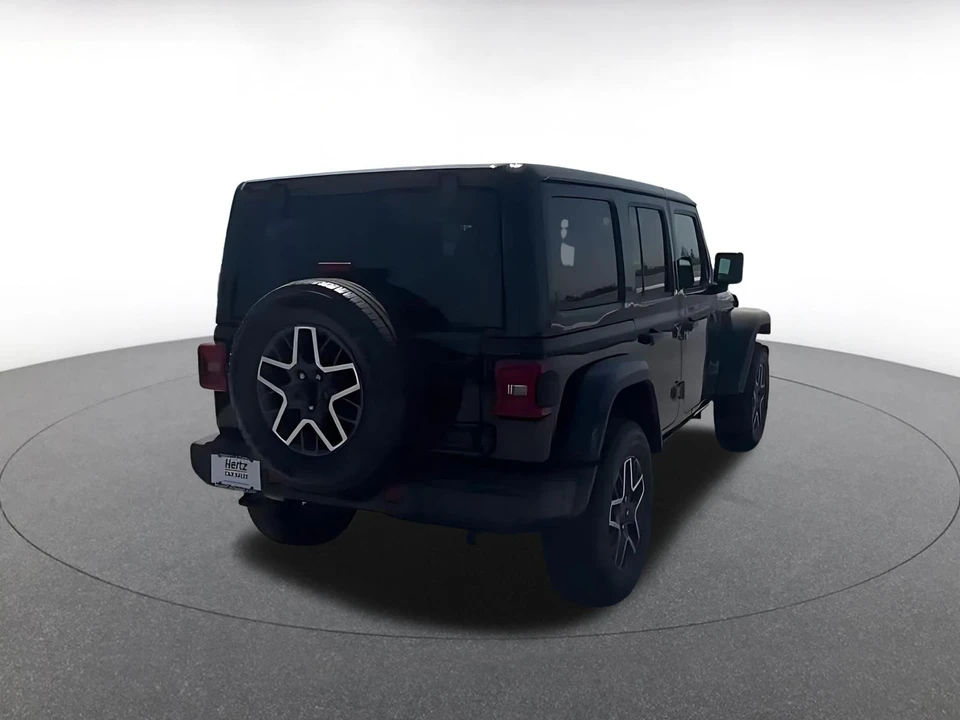 2025 Jeep JL Wrangler - Image 16 of 31