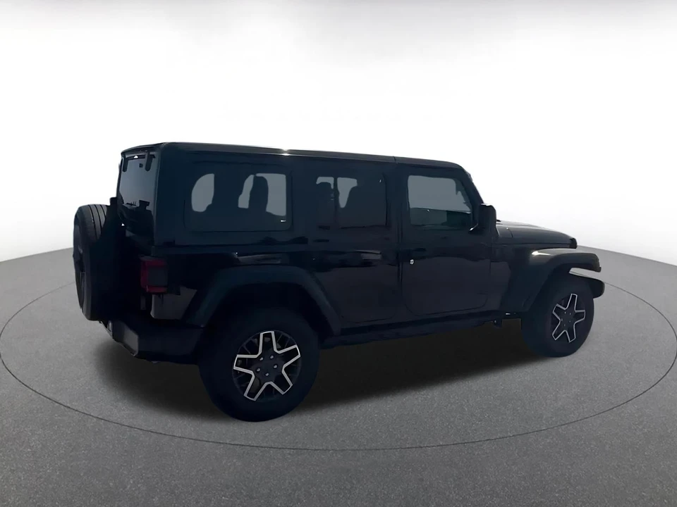2025 Jeep JL Wrangler - Image 12 of 31