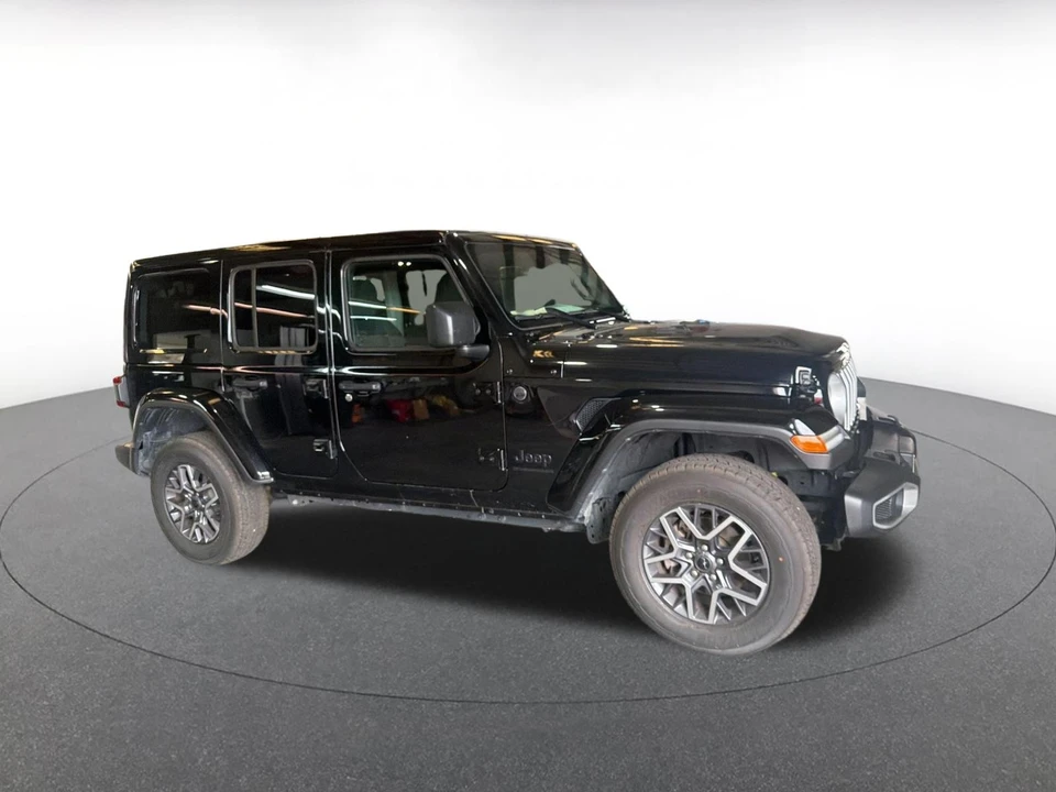 2025 Jeep JL Wrangler - Image 2 of 12