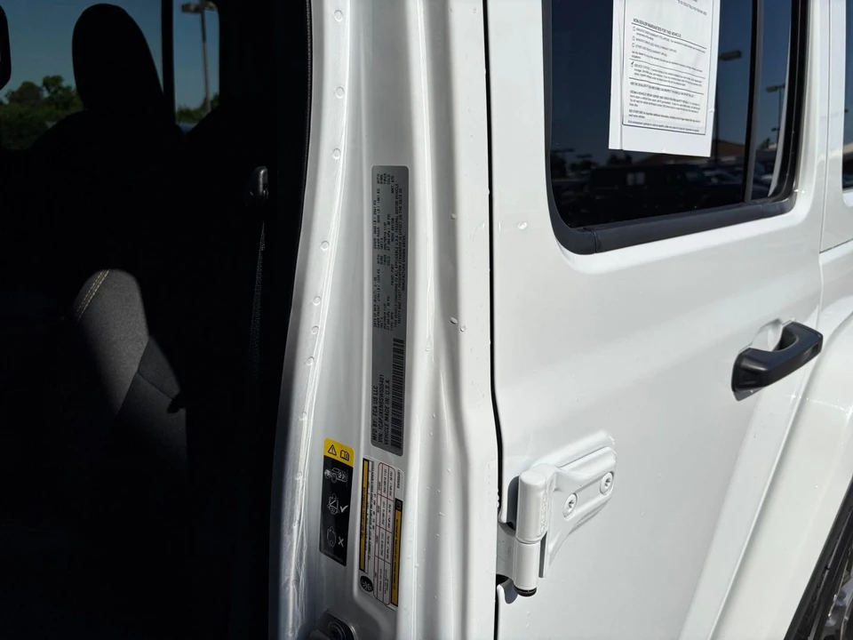 2025 Jeep - Image 26 of 31