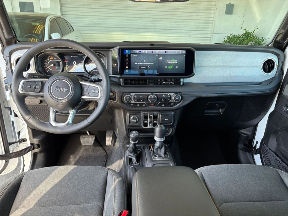 2025 Jeep - Image 30 of 31