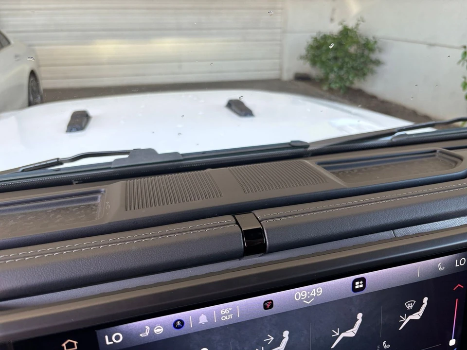 2025 Jeep - Image 16 of 31
